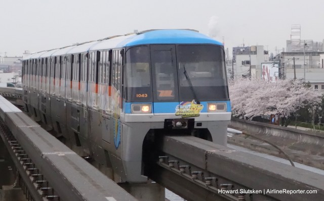 Seattle? Disneyland? No, it's the Tokyo Monorail, connecting Haneda Airport to the city.