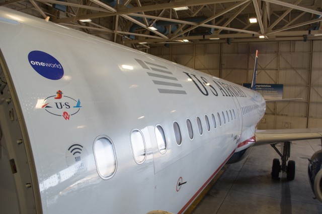 Going on board the A319 - Photo: Jason Rabinowitz