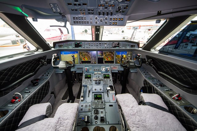 The G650 flight-deck just as classy as the cabin Photo: Jacob Pfleger | AirlineReporter