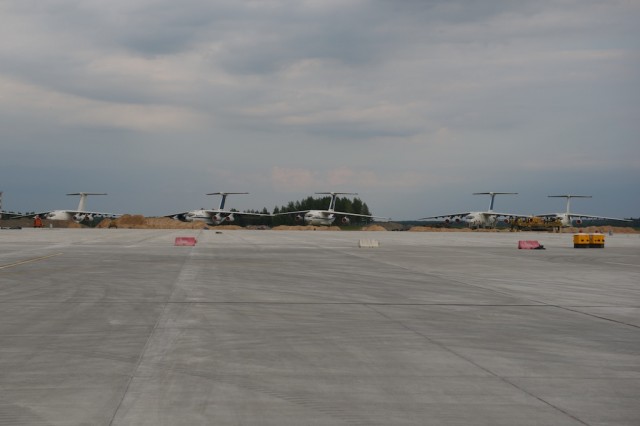 The IL-76 yard at Minsk-2 airport. Photo - Bernie Leighton | AirlineReporter.com 