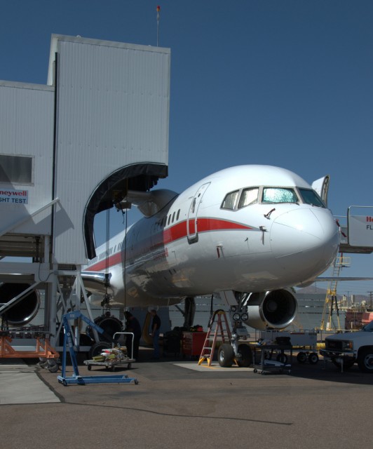 Honeywell's Boeing 757 - Photo: JL Johnson | AirlineReporter