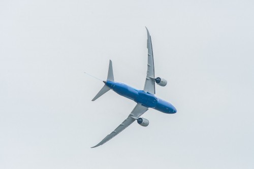 A sharp turn for the 787-9 Dreamliner - Photo: Boeing