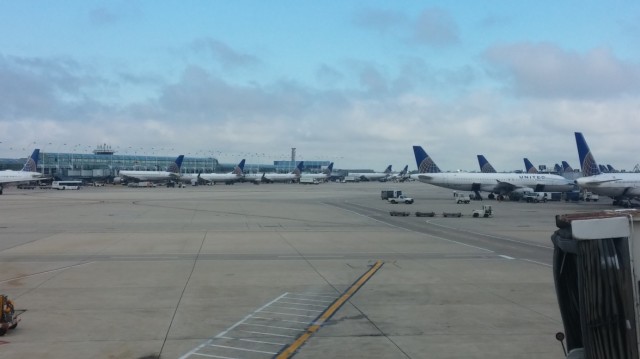 Early evening rush at Chicago Oâ€™Hare International Airport (KORD) - Photo: Steven Paduchak
