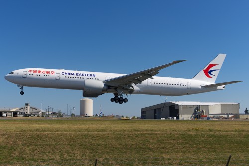 A brand spanking new Boeing 777-300ER at Paine Field showing China Eastern's new livery- Photo: Bernie Leighton