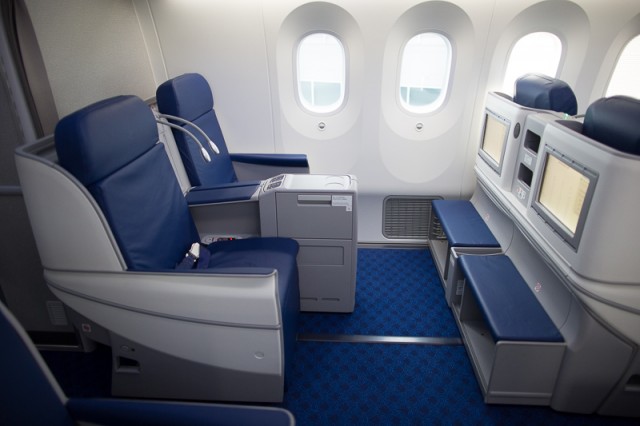 Business class in Xiamen's new Boeing 787 - Photo: Jeremy Dwyer-Lindgren | Airways News