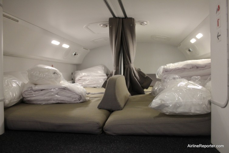 Flight attendant rest area in the upper portion of this LAN 787 - Photo: David Parker Brown