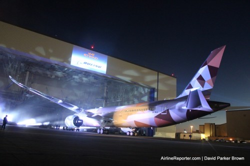 Boeing and Etihad went all out revealing their new livery on the 789