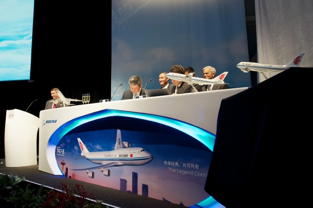 The signing of the ceremonial delivery documents. Photo - Bernie Leighton | AirlineReporter