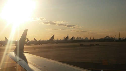 Finally taxiing at Newark - Photo: Steven Paduchak