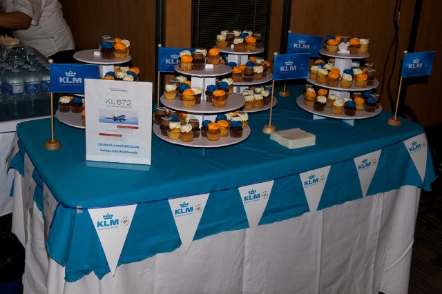 KLM and Aeroports du Montreal's celebratory cupcake station. Photo - Bernie Leighton | AirlineReporter