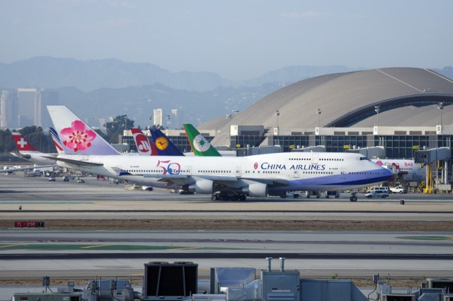 A China Airlines 747-400 takes off from LAX, destination Taiwan. Photo: Mal Muir | AirlineReporter.com