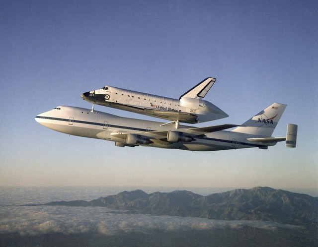 The Space Shuttle Atlantis on the Shuttle Carrier - Photo: Dbenbenn | Wiki Commons