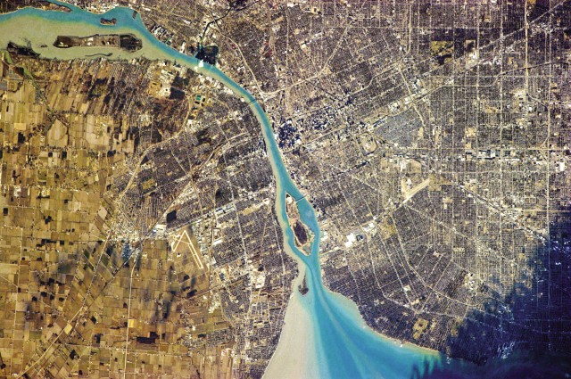 the cities of Detroit, MI (left), and Windsor, ON (right). Photo: Chris Hadfield/NASA 