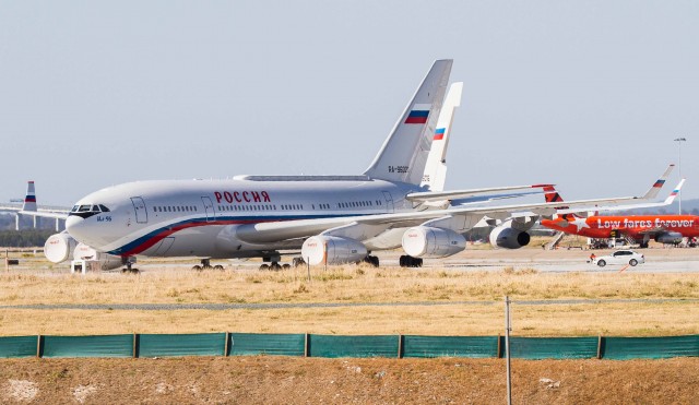 The dedicated media/spotters area for the event allowed for some great views of the 3 IL-96 aircraft from the Russian delegation  