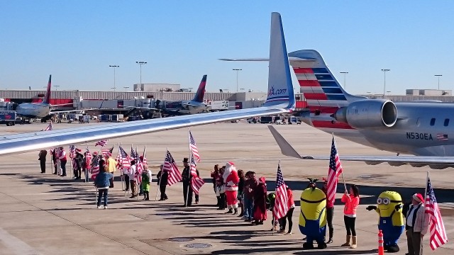 The Snowball Express folks lined up on the tarmac - Photo: Jason Rabinowitz