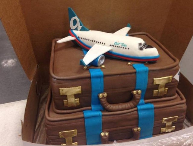 You cannot have a party without a cake! An AirTran 737 cake. 