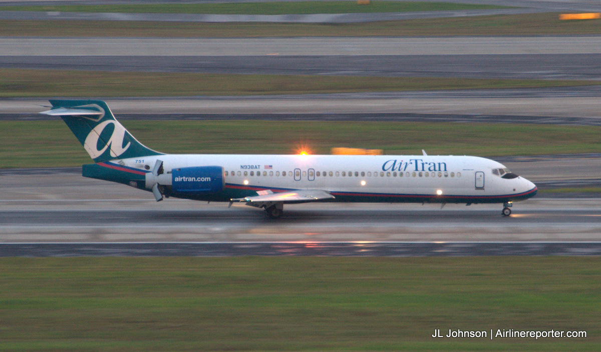 An AirTran 717 lands in Atlanta.