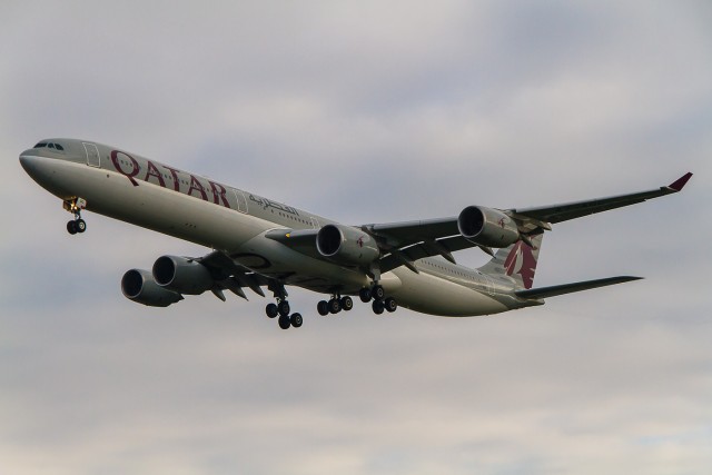 Qatar Airways A340-600 at LHR Photo: Jacob Pfleger | AirlineReporter