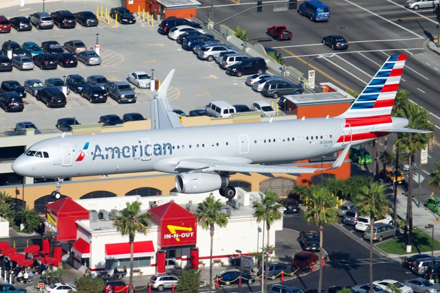An American Airlines A321-231 on final at LAX. AA could be a potential customer for the new A321 variant. Photo - Bernie Leighton | AirlineReporter