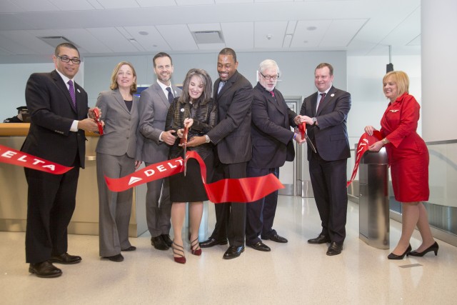 Gail Grimmett, center, Senior Vice President of Delta Air Lines, along with the Port Authority of New York and New Jersey, and JFK International Air Terminal LLC unveiled the next phase of a Terminal 4 expansion at JFK - Photo: Michelle McLoughlin | Newscast Creative