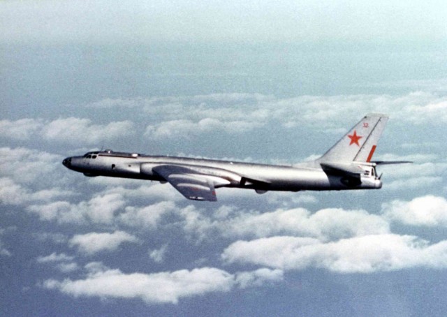 A Tupolev Tu-16 (Badger) - Photo: US Navy | Wiki CC