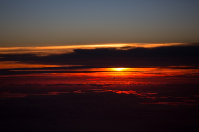 The sunsets about halfway into my flight... beautiful - Photo: Jeremy Dwyer-Lingren | JDLMedia