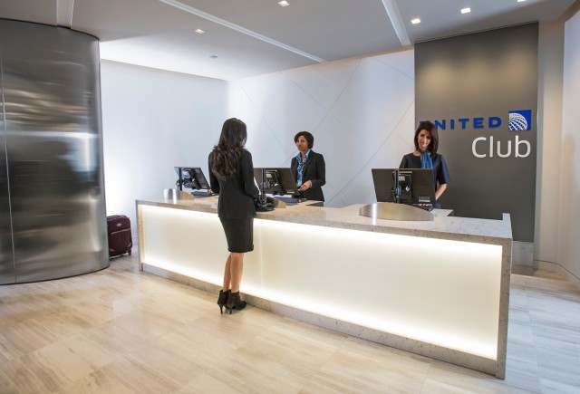 The entry way to United Club in Terminal 2 at O'Hare - Photo: United