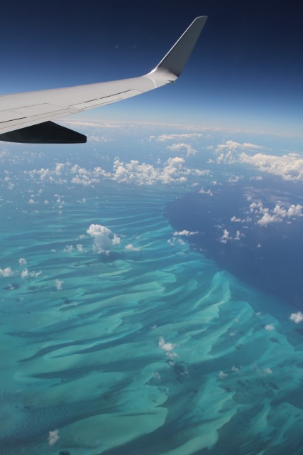 Spectacular Views of the Caribbean Sea on the Flight to Aruba - Photo: David Delagarza  | AirlineReporter