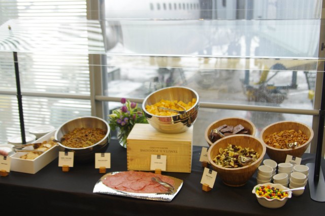 Feel like a snack in between or before your flight? Well why not grab some cheese & crackers or some salami and relax a little - Photo: Mal Muir | AirlineReporter.com