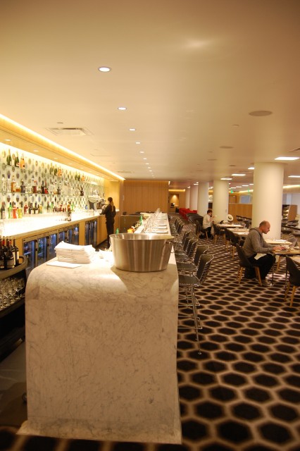 Amazing bar, made from marble imported from Australia - Photo: Blaine Nickeson | AirlineReporter