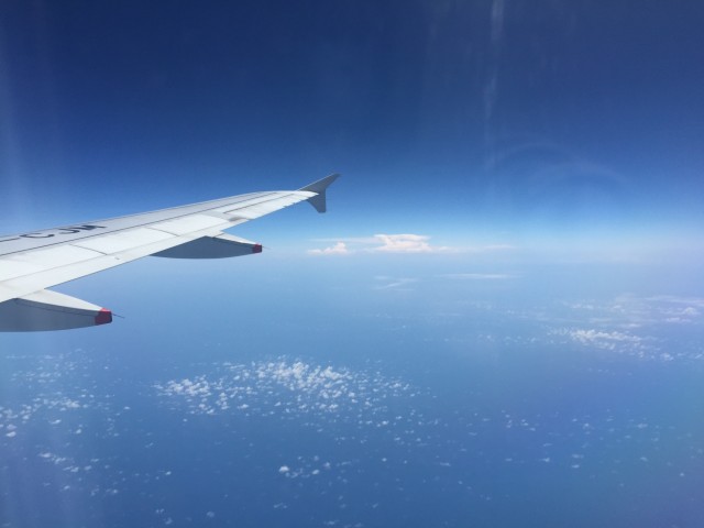 Flying over the empty Pacific Ocean. Photo - Bernie Leighton | AirlineReporter