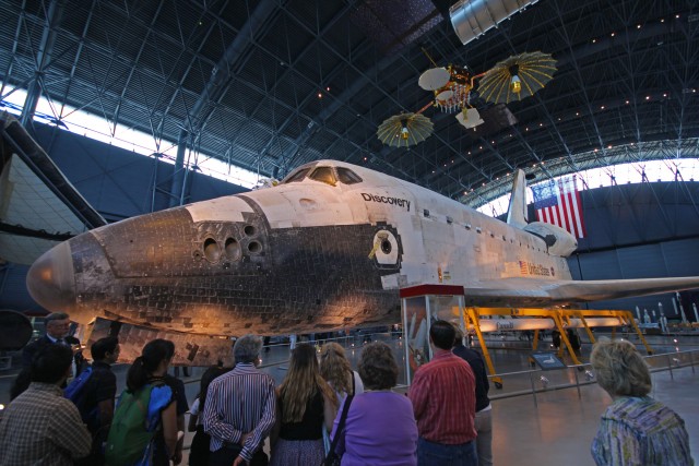 Space Shuttle Discovery at the Udvar-Hazy Center - Photo: David Delagarza | AirlineReporter.com