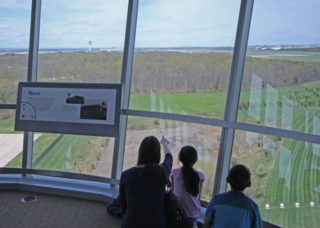 Observation Deck at the Udvar-Hazy Center - Photo: David Delagarza | AirlineReporter.com