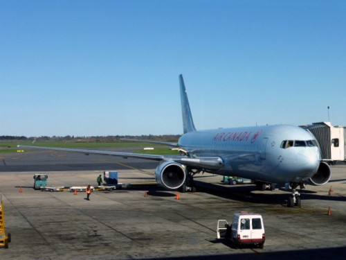 An Air Canada 767-300ER Waiting to Depart Buenos Aires - Photo: Colin Cook