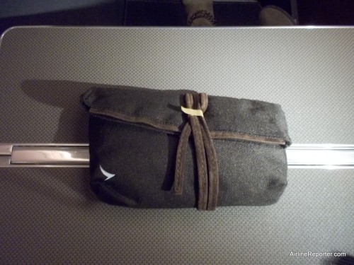 My Cathay amenity kit - Photo: Katka Lapelosová