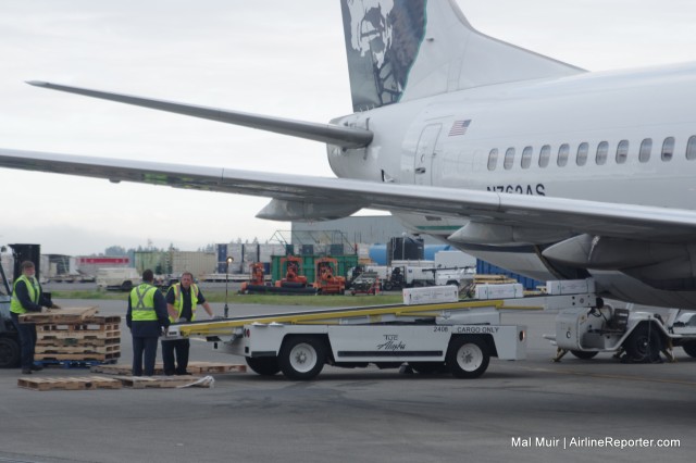 Litterally tons of fish are taken off the 737