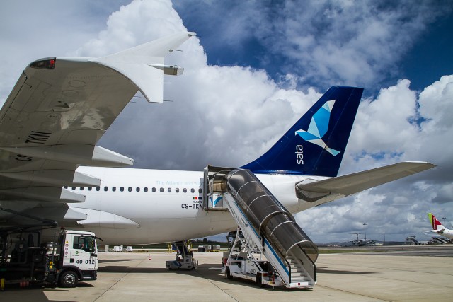 Sometimes it's fun to board by a bus Photo: Jacob Pfleger | AirlineReporter