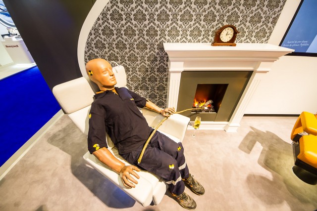 A fireless fireplace on a plane? It's possible thanks to Lufthansa Techniks cutting edge design Photo: Jacob Pfleger | AirlineReporter