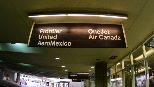 OneJet signage at MKE. Photo: JL Johnson