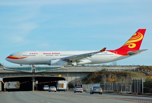 Hainan Airbus A330 at Seattle - Photo: Daniel T Jones