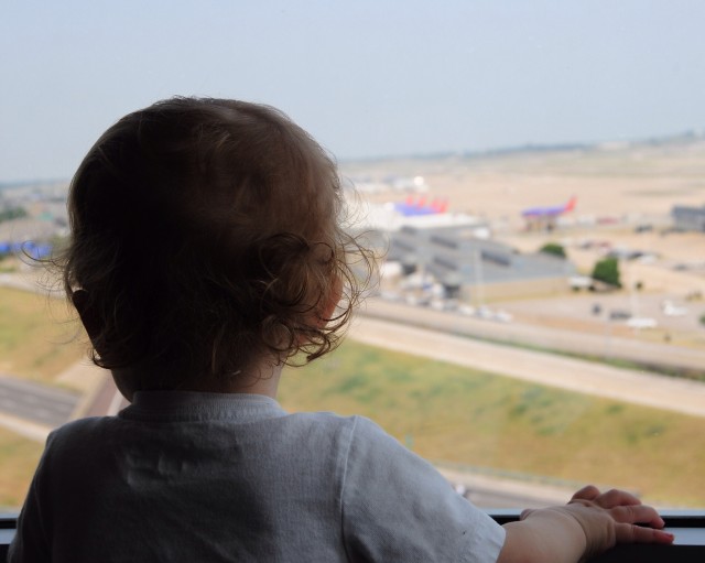 Plane spotting- Even toddlers do it! Photo: JL Johnson