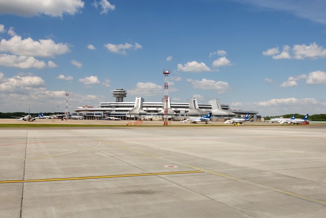 Well, no other airport looks like this one. - Photo: Bernie Leighton | AirlineReporter