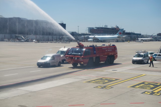 The Geneva ARFF was on hand, not out of fear as I had originally expected. - Photo: Bernie Leighton | AirlineReporter