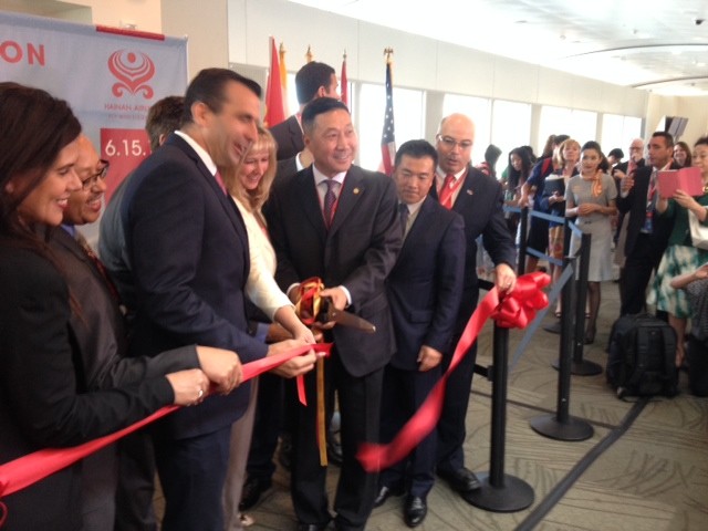 VIPs cut the ribbon at the gate - Photo: Michael Restivo | AirlineReporter