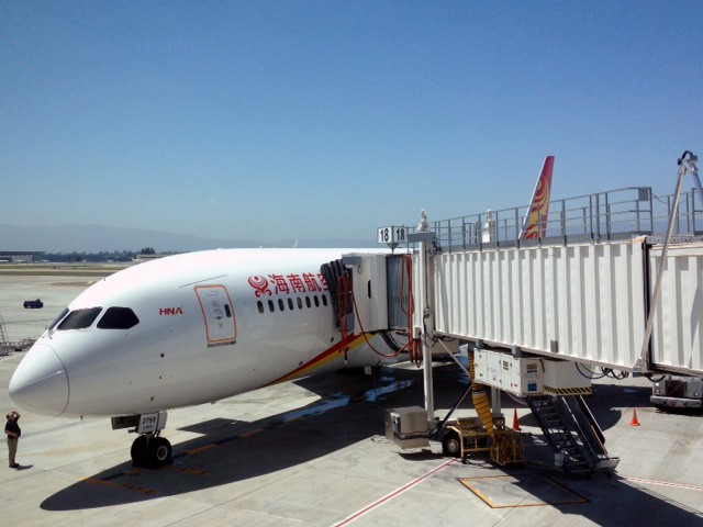 Hainan's Dreamliner at the SJC gate - Photo: Michael Restivo | AirlineReporter