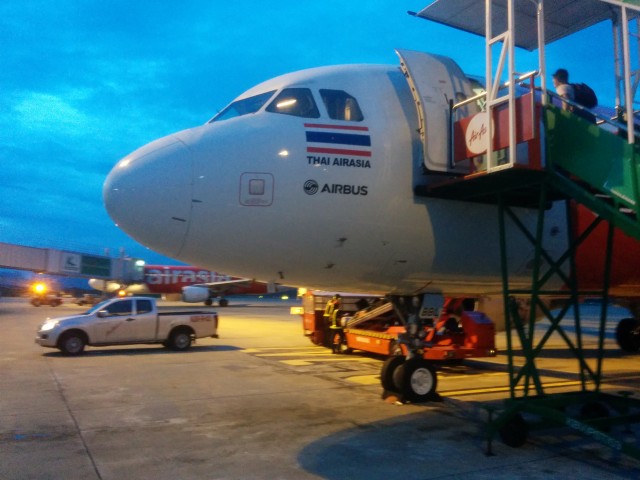 Thai AirAsia A320 at Krabi Airport Photo: David Delagarza | AirlineReporter.com