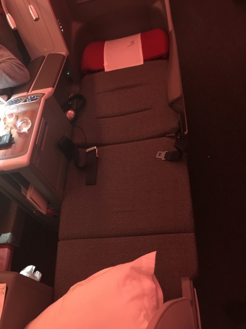 This is what your LATAM Premium Business seat looks like in bed mode if you go to bed when everyone else is eating - Photo: Bernie Leighton | AirlineReporter