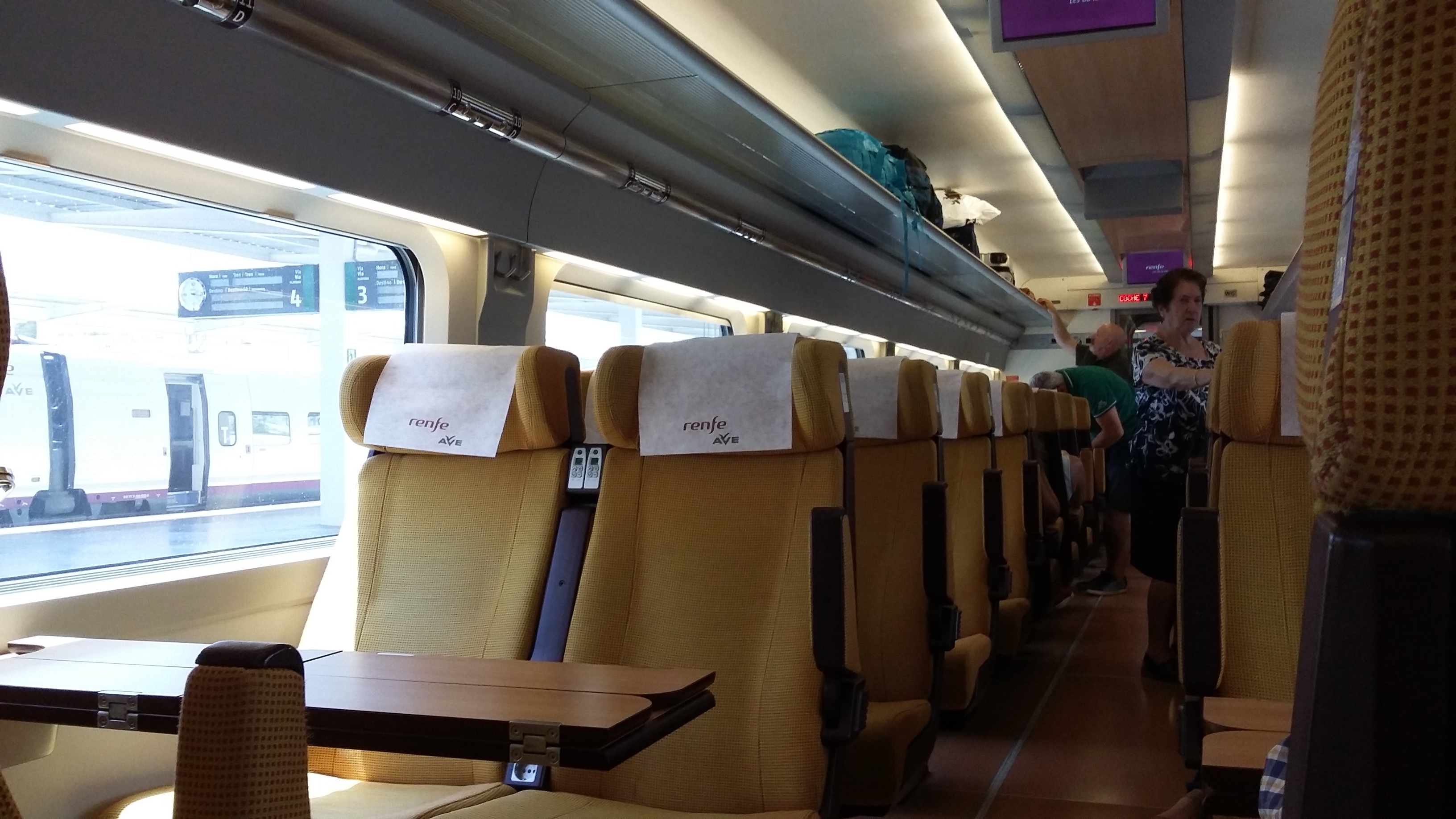 tourist coach class