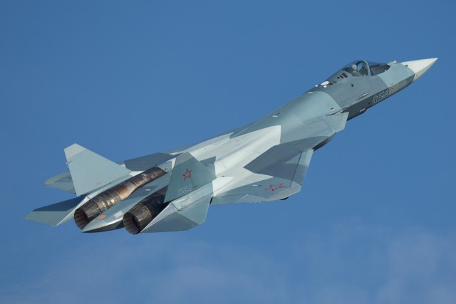 One of at least three Sukhoi T-50s climbing as part of a flight demonstration - Photo: Bernie Leighton | AirlineReporter