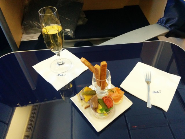 First course on ANA first class Houston to Tokyo - Photo: David Delagarza | AirlineReporter